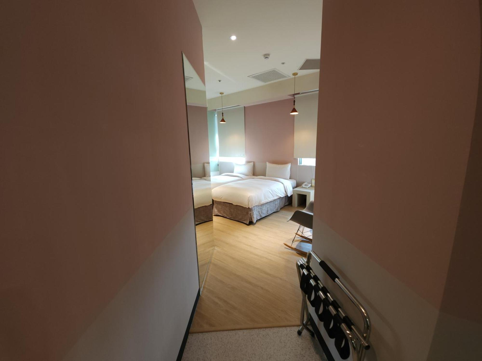 Merryday Hotel Banqiao Тайбэй Экстерьер фото