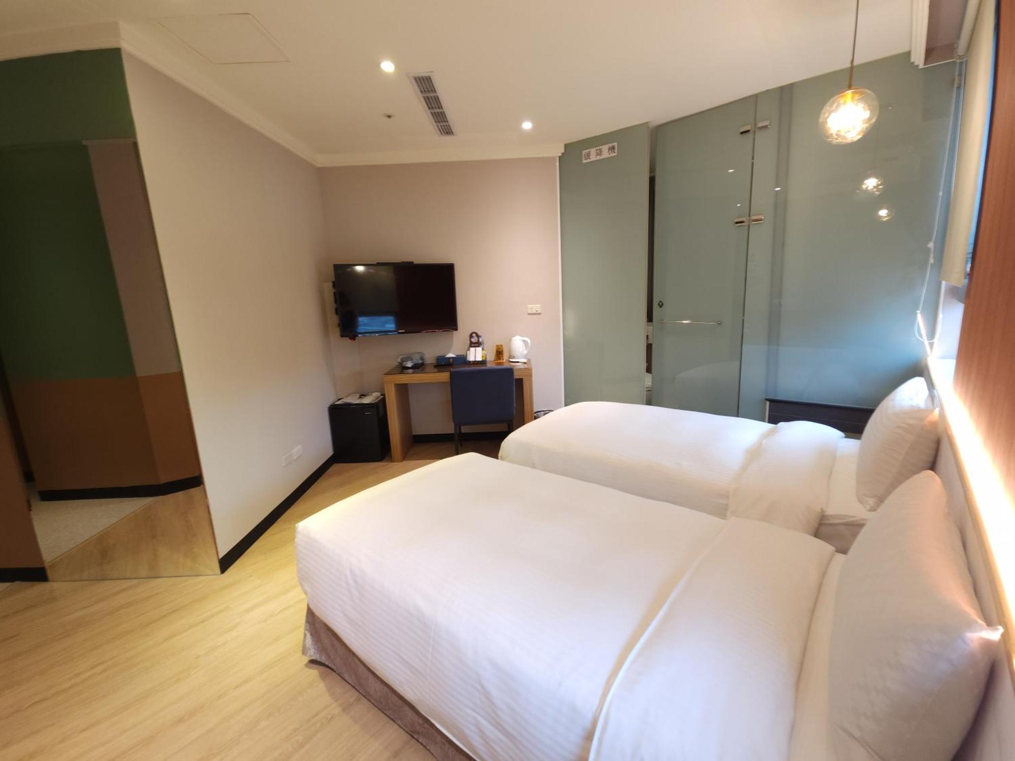 Merryday Hotel Banqiao Тайбэй Экстерьер фото