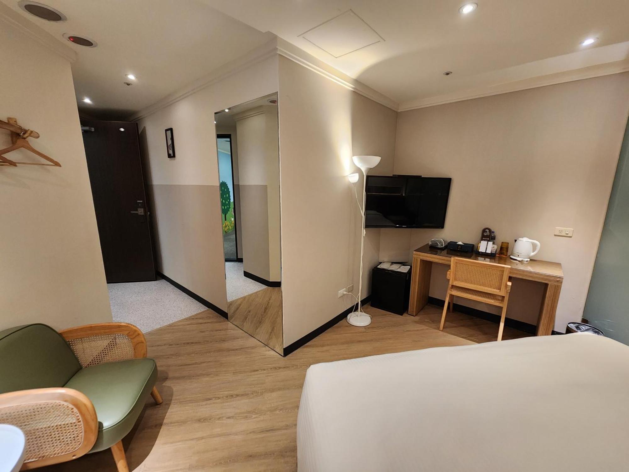 Merryday Hotel Banqiao Тайбэй Экстерьер фото